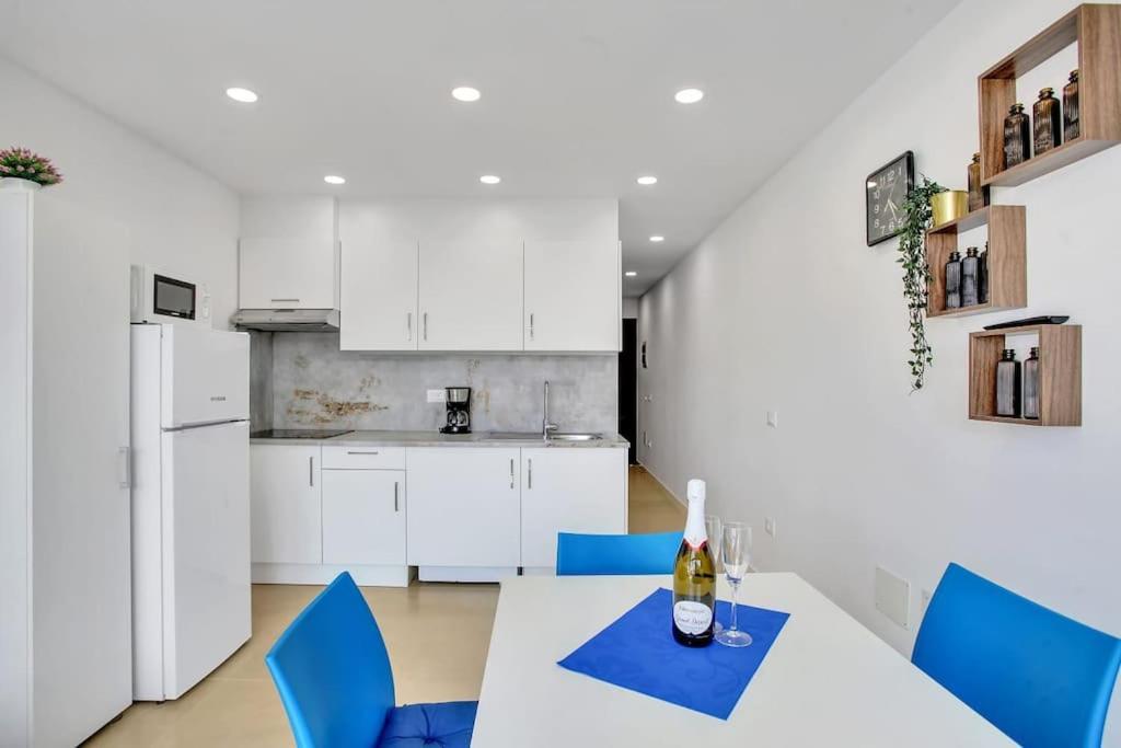 Studio In Torres Del Sol Griffin Near The Beach Arona  Luaran gambar